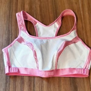 Shock Absorber NWOT Mesh Full Support Sports Bra, Adjustable Band, Small